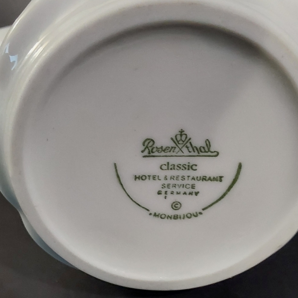 VTG Rosenthal White Porcelain Monbijou Creamer w Lid - Picture 6 of 7